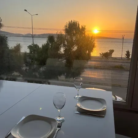 Deniz Manzarali, Plaja Ve Merkeze Yakin Ev アパート *