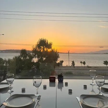 Apartment Deniz Manzarali, Plaja Ve Merkeze Yakin Ev Aliaga
