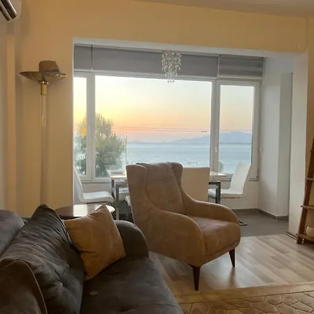 Deniz Manzarali, Plaja Ve Merkeze Yakin Ev